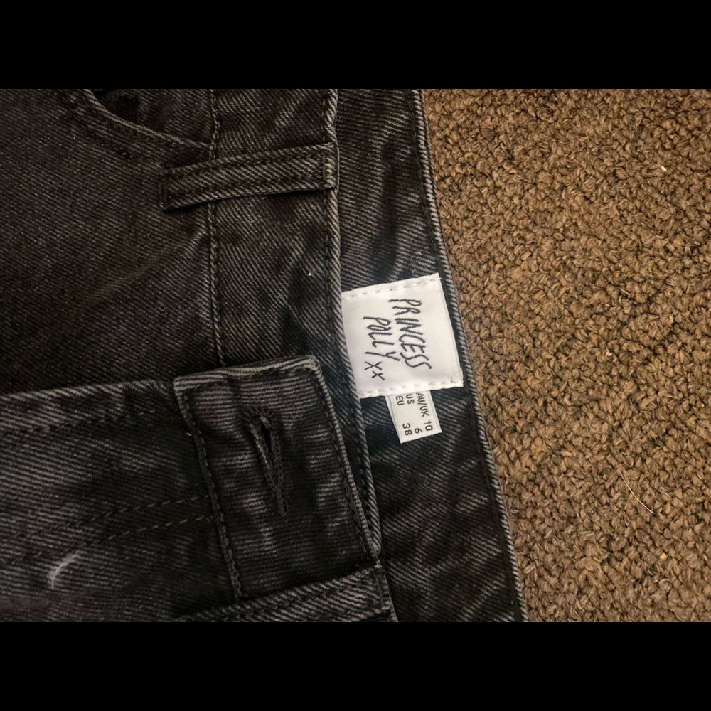 Never worn black size 6 princess Polly jeans